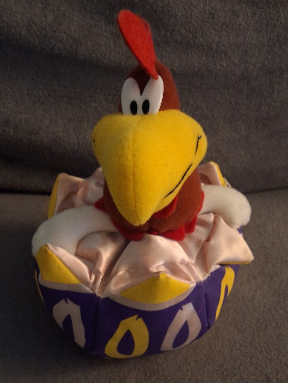 Vintage 1997 Looney Tunes Foghorn Leghorn Plush Egg Pop-Up Plush